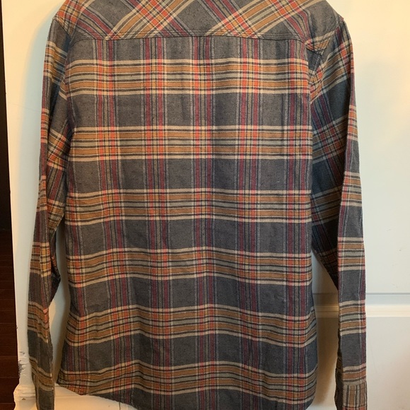 Men's Medium Buttoned Down Polo Shirt - Picture 2 of 3